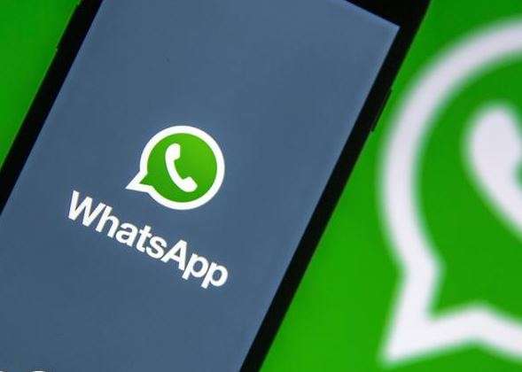 Abu Dhabi: A lady sues her brother after he sent her a WhatsApp message that harmed her bond with her family